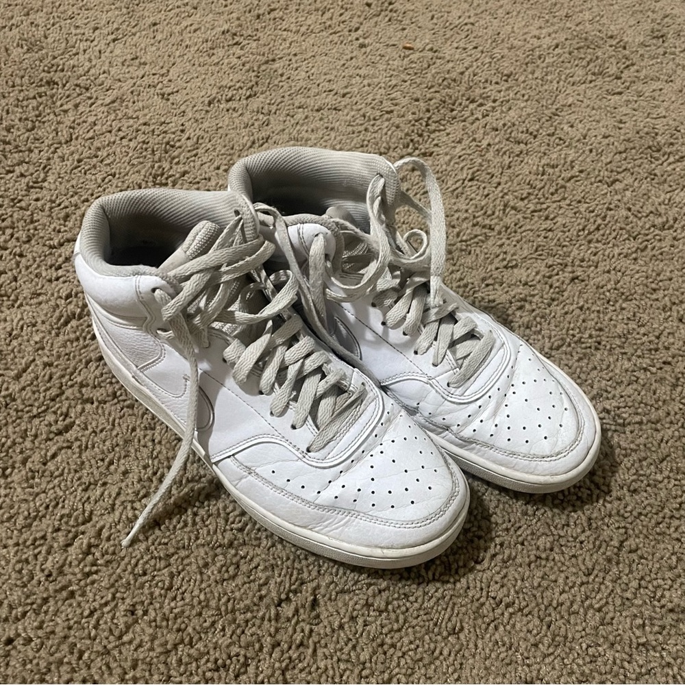 Women’s Nike Air Force One’s